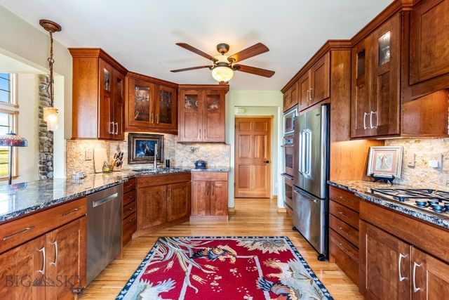 11400 Gooch Hill Road, Gallatin Gateway, MT 59730