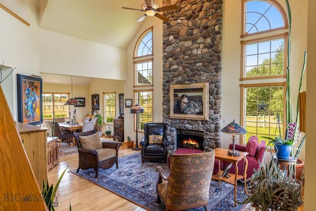 11400 Gooch Hill Road, Gallatin Gateway, MT 59730