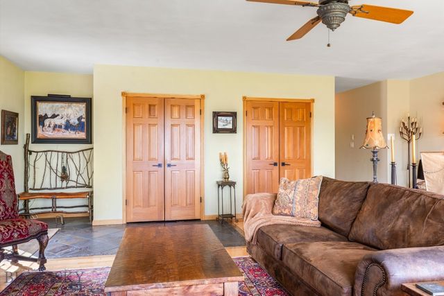 11400 Gooch Hill Road, Gallatin Gateway, MT 59730