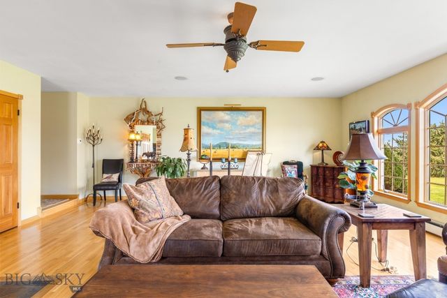 11400 Gooch Hill Road, Gallatin Gateway, MT 59730