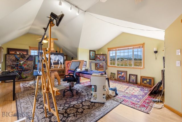 11400 Gooch Hill Road, Gallatin Gateway, MT 59730