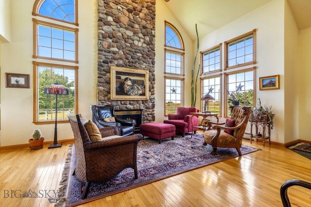 11400 Gooch Hill Road, Gallatin Gateway, MT 59730