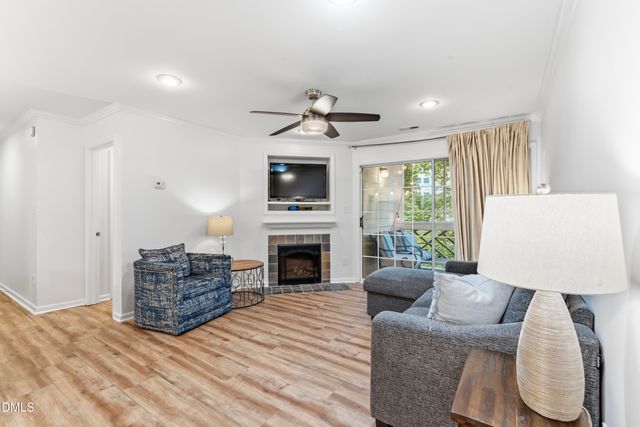 1006 Kingswood Drive J, Chapel Hill, NC 27517