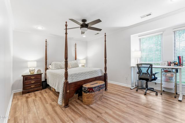 1006 Kingswood Drive J, Chapel Hill, NC 27517