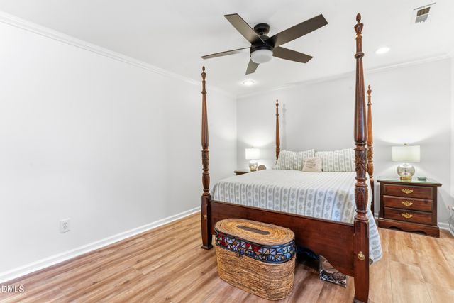 1006 Kingswood Drive J, Chapel Hill, NC 27517