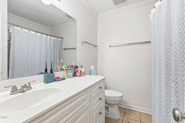 1006 Kingswood Drive J, Chapel Hill, NC 27517