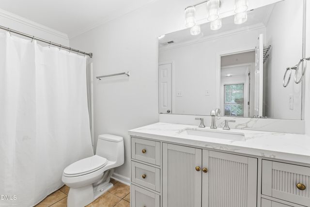 1006 Kingswood Drive J, Chapel Hill, NC 27517
