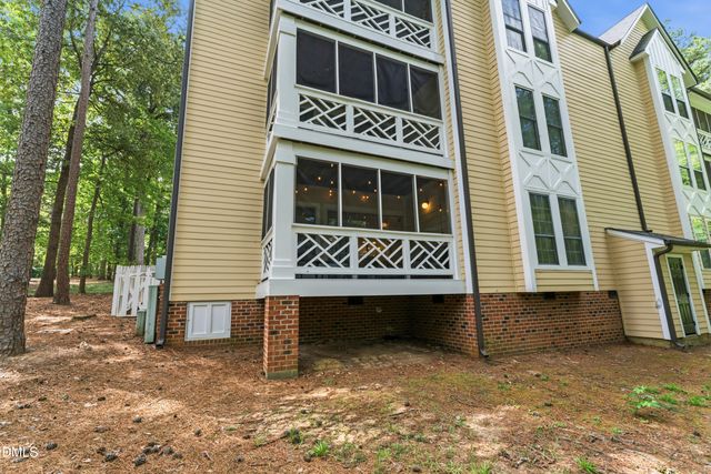 1006 Kingswood Drive J, Chapel Hill, NC 27517