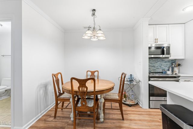 1006 Kingswood Drive J, Chapel Hill, NC 27517