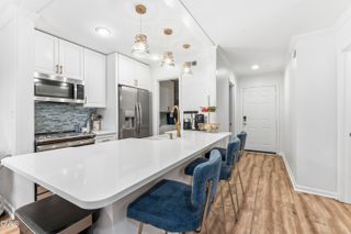 1006 Kingswood Drive J, Chapel Hill, NC 27517