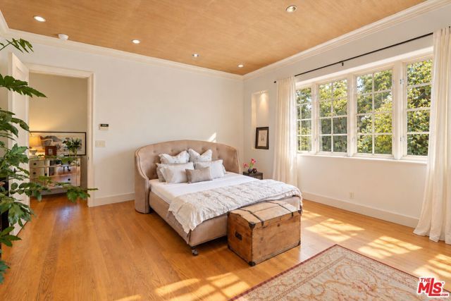 9835 Portola Drive, Los Angeles, CA 90210