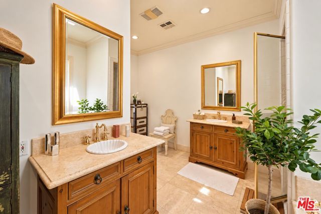 9835 Portola Drive, Los Angeles, CA 90210