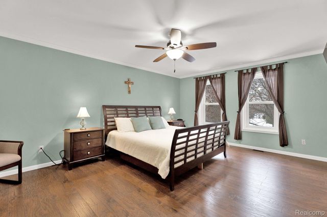 26192 Hidden Valley Drive, Farmington Hills, MI 48331