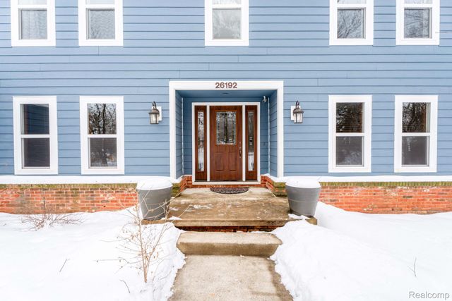 26192 Hidden Valley Drive, Farmington Hills, MI 48331