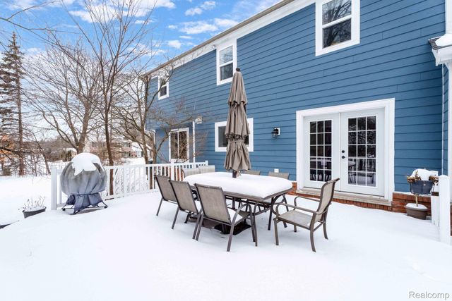 26192 Hidden Valley Drive, Farmington Hills, MI 48331