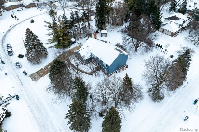 26192 Hidden Valley Drive, Farmington Hills, MI 48331