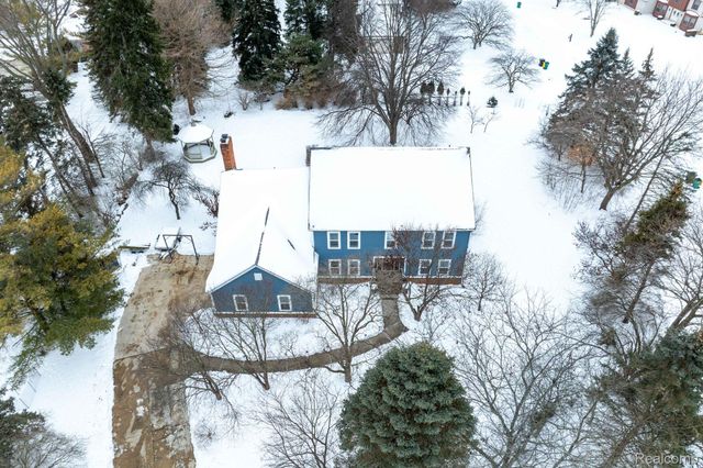 26192 Hidden Valley Drive, Farmington Hills, MI 48331