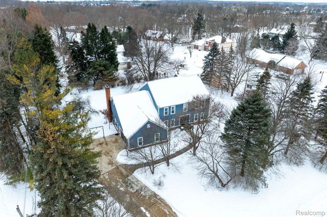 26192 Hidden Valley Drive, Farmington Hills, MI 48331