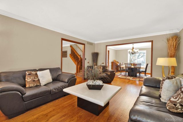 26192 Hidden Valley Drive, Farmington Hills, MI 48331