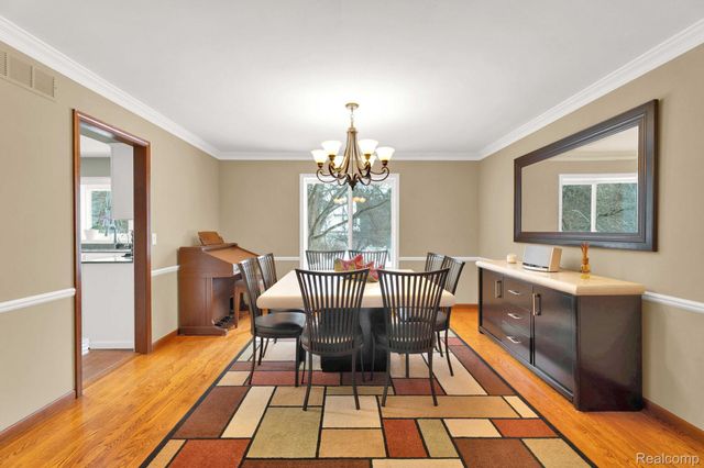 26192 Hidden Valley Drive, Farmington Hills, MI 48331