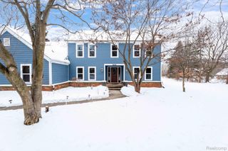 26192 Hidden Valley Drive, Farmington Hills, MI 48331