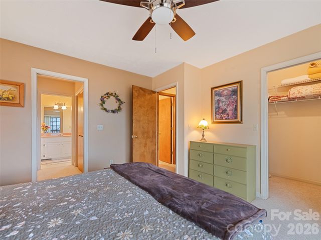 415 Treetop Lane, Waynesville, NC 28785