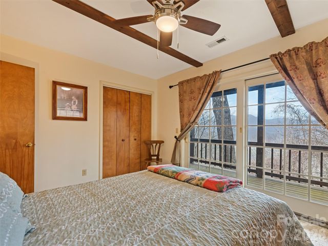 415 Treetop Lane, Waynesville, NC 28785