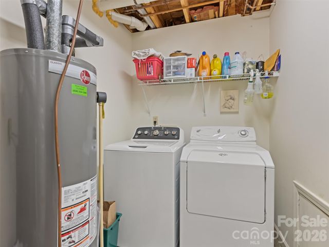 415 Treetop Lane, Waynesville, NC 28785