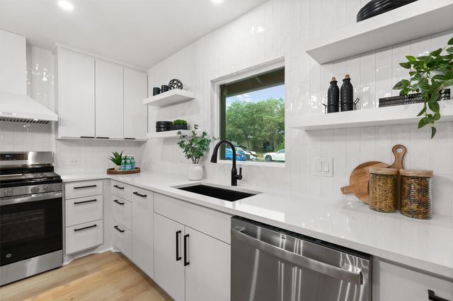 903 Cardiff DR, Austin, TX 78745
