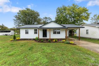 201 Lunbeck Avenue, Gideon, MO 63848