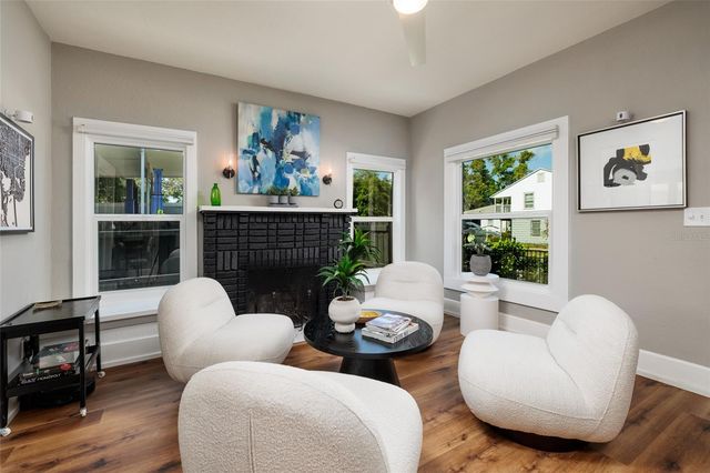 127 23RD STREET N, St Petersburg, FL 33713