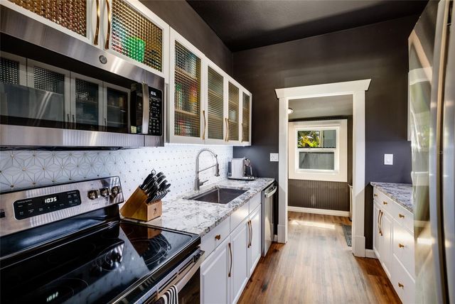127 23RD STREET N, St Petersburg, FL 33713