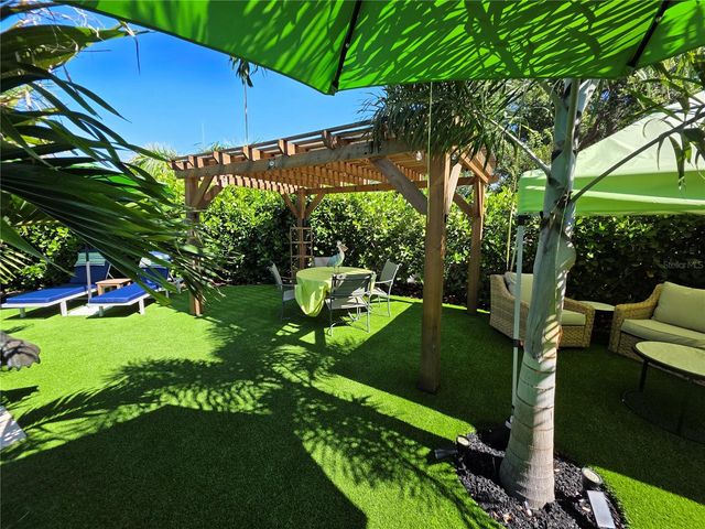 127 23RD STREET N, St Petersburg, FL 33713
