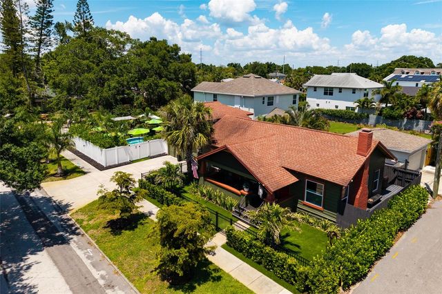127 23RD STREET N, St Petersburg, FL 33713