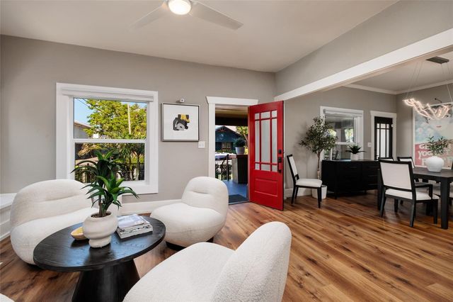 127 23RD STREET N, St Petersburg, FL 33713
