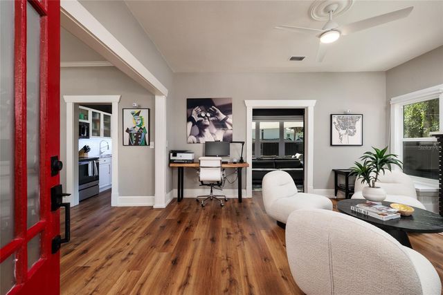 127 23RD STREET N, St Petersburg, FL 33713