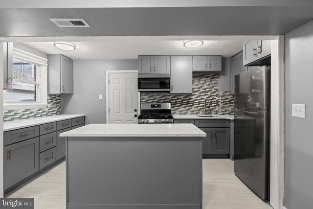 1240 HARDING DR, Havertown, PA 19083