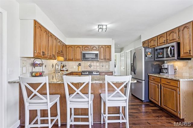 1128 Black Forest Drive, St Charles, MO 63301