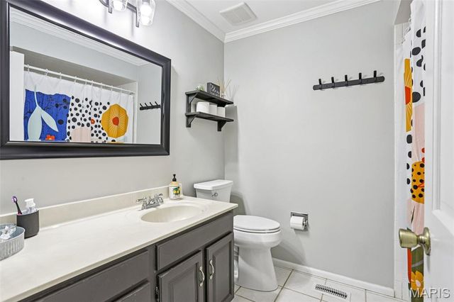 1128 Black Forest Drive, St Charles, MO 63301