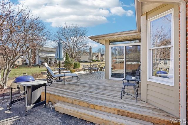 1128 Black Forest Drive, St Charles, MO 63301