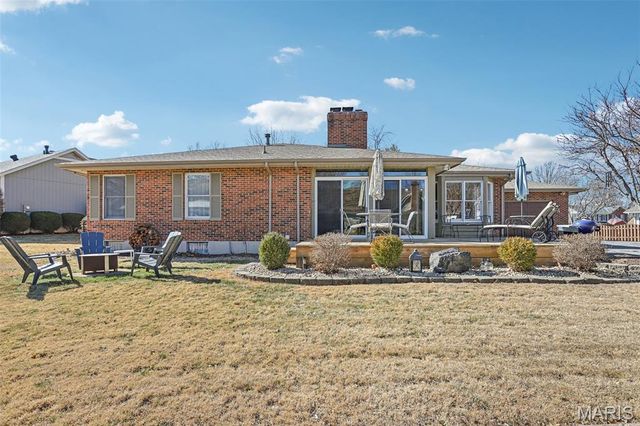 1128 Black Forest Drive, St Charles, MO 63301