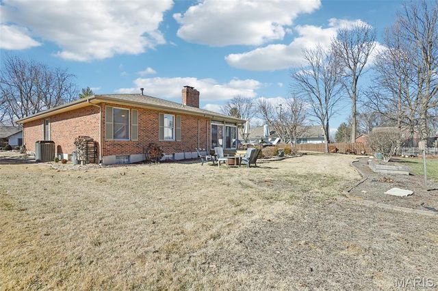 1128 Black Forest Drive, St Charles, MO 63301