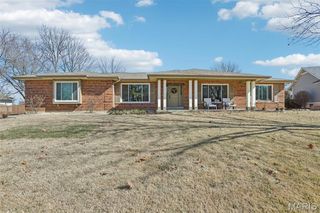 1128 Black Forest Drive, St Charles, MO 63301