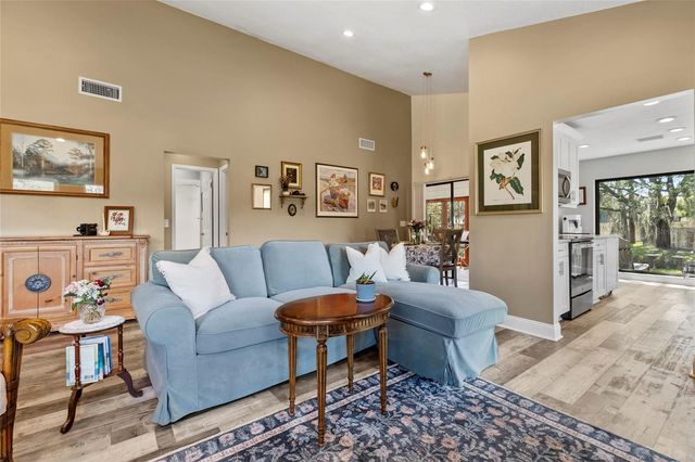 13810 LAZY OAK DRIVE 48, Tampa, FL 33613