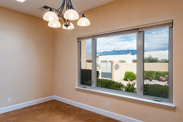 1039 Joshua Drive SE, Rio Rancho, NM 87124