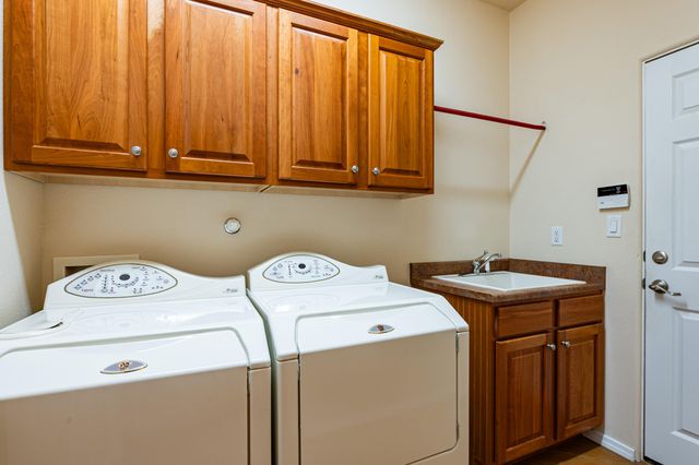 1039 Joshua Drive SE, Rio Rancho, NM 87124