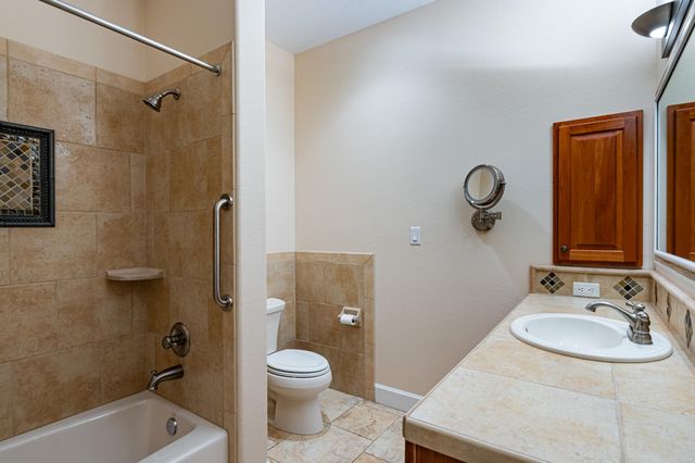 1039 Joshua Drive SE, Rio Rancho, NM 87124