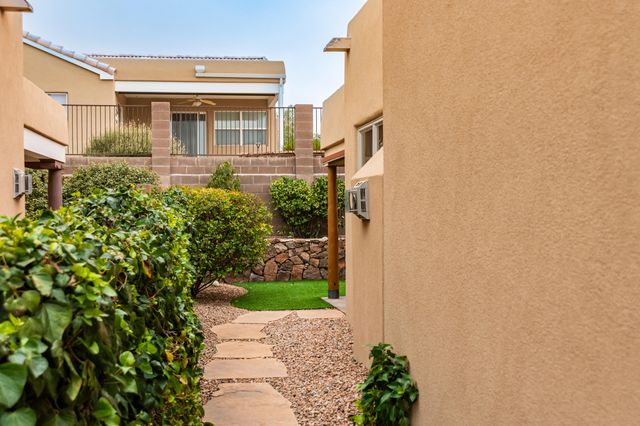 1039 Joshua Drive SE, Rio Rancho, NM 87124