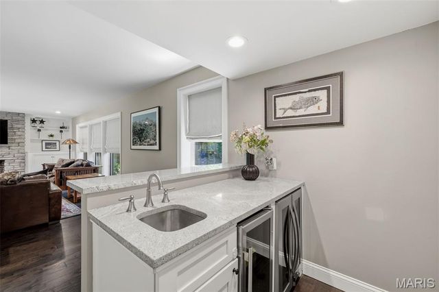 3 The Prado, Ladue, MO 63124