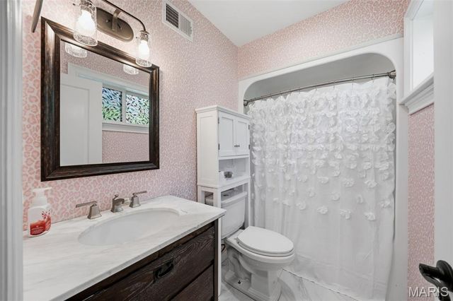 3 The Prado, Ladue, MO 63124